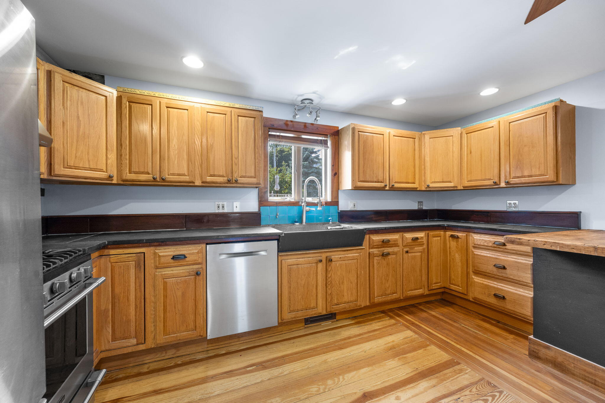 196 Bradford Street Provincetown MA 02657