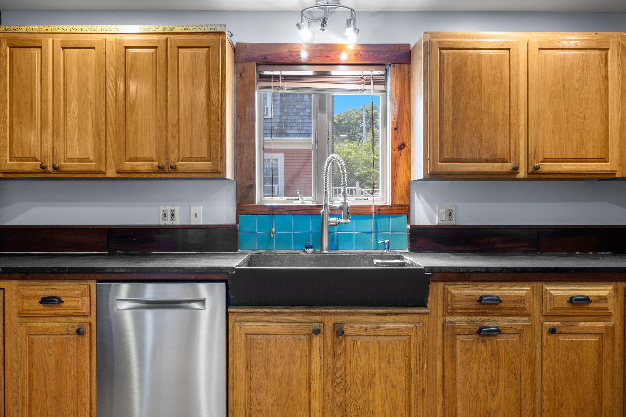 196 Bradford Street Provincetown MA 02657
