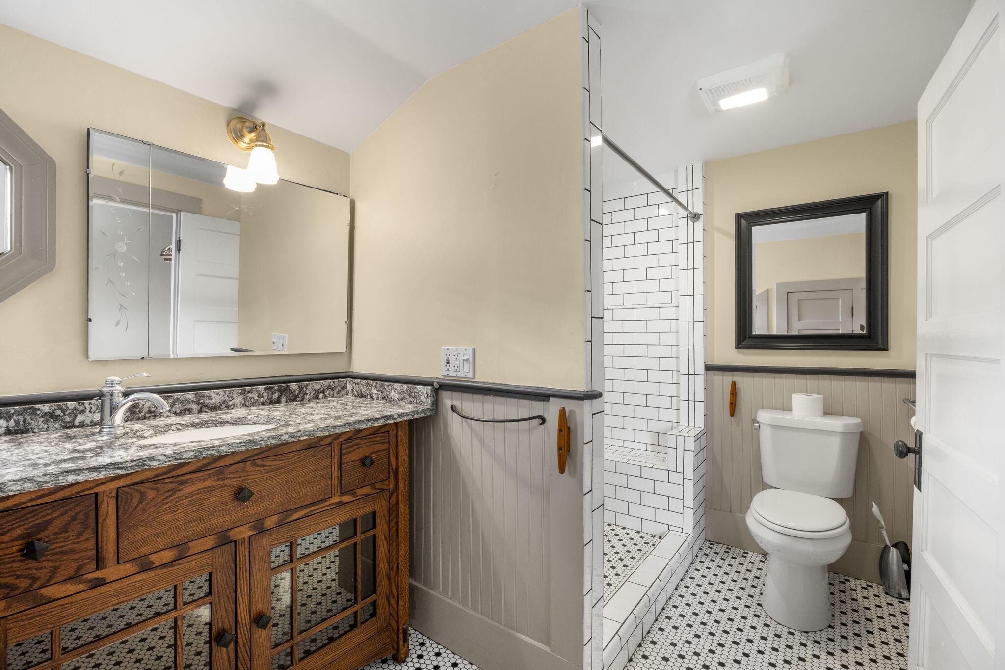 196 Bradford Street Provincetown MA 02657