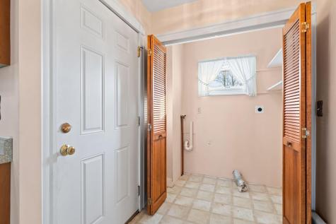 9 Blinns Court Taunton MA 02780