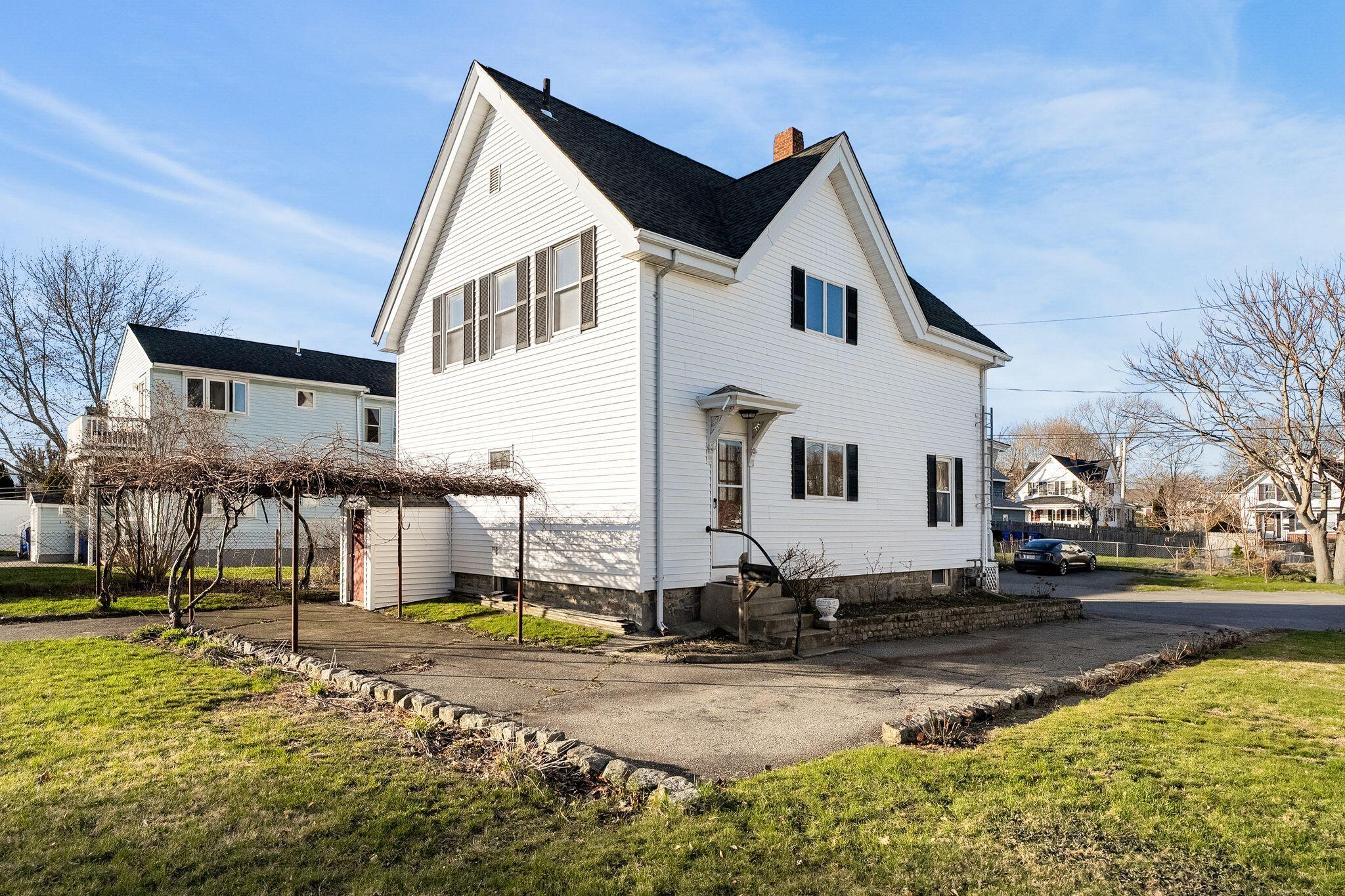 9 Blinns Court Taunton MA 02780