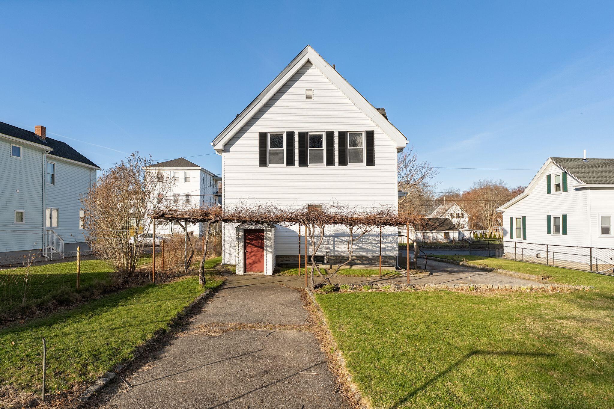9 Blinns Court Taunton MA 02780