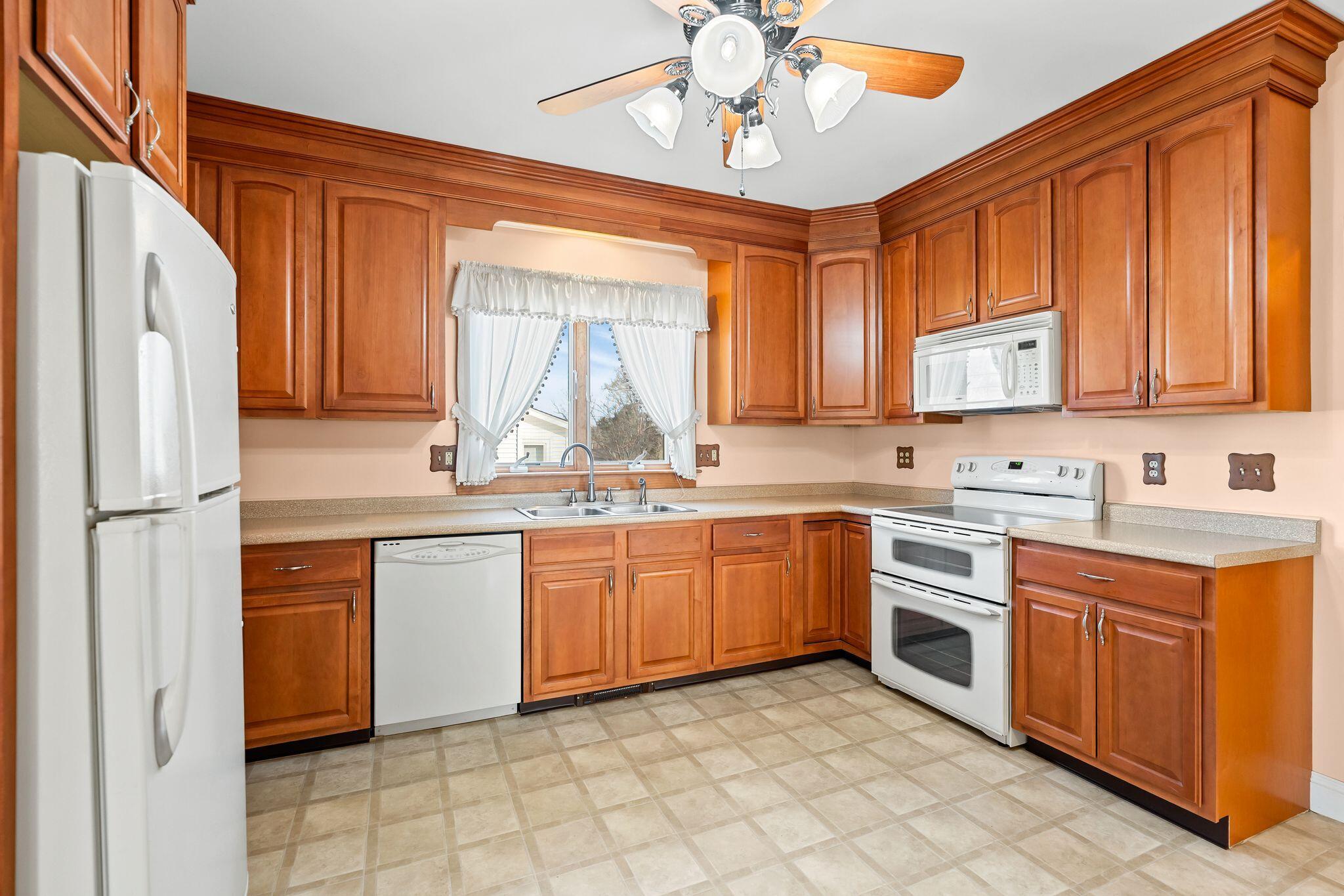 9 Blinns Court Taunton MA 02780