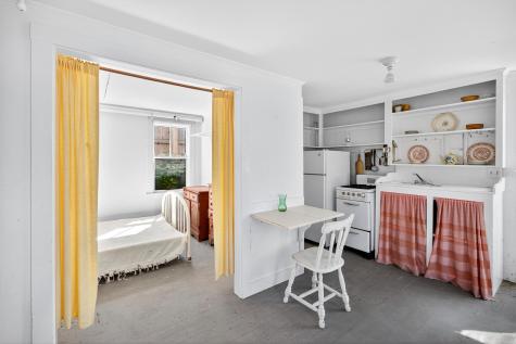 37 Pearl Street Provincetown MA 02657