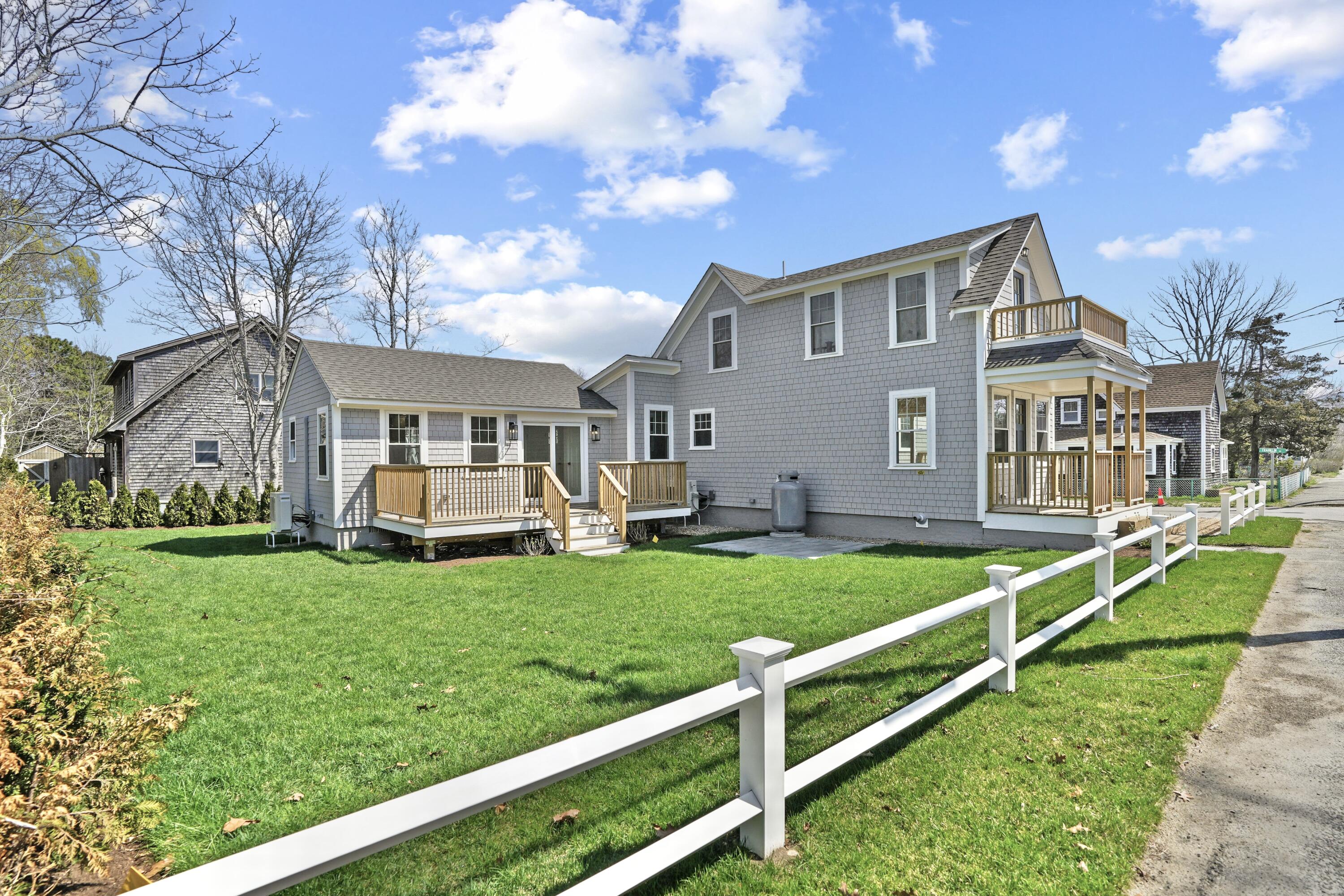 33 Vineyard Avenue Oak Bluffs MA 02557