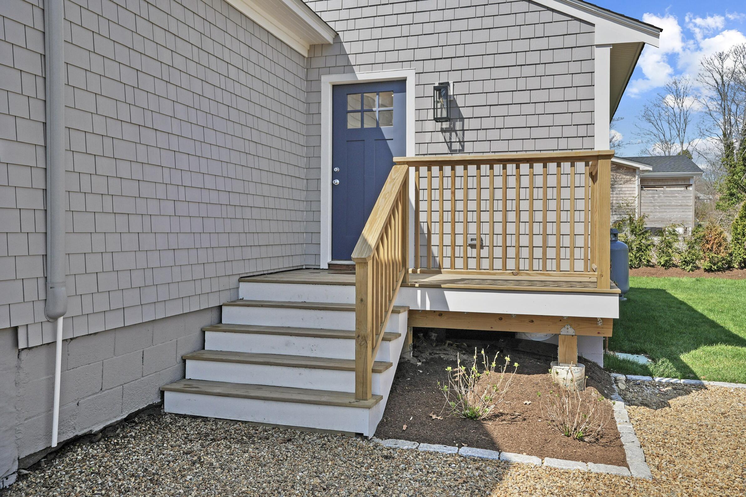 33 Vineyard Avenue Oak Bluffs MA 02557