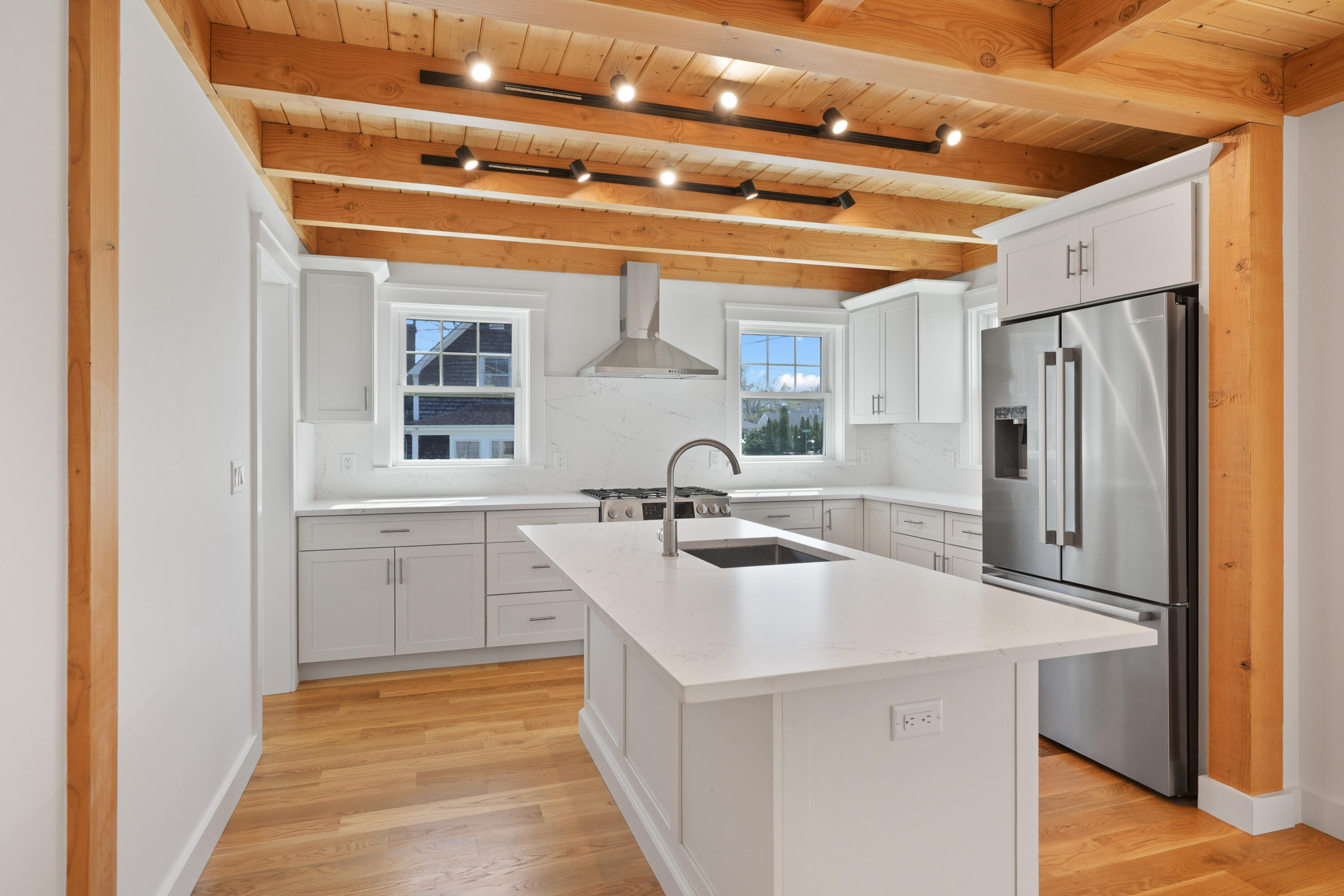 33 Vineyard Avenue Oak Bluffs MA 02557