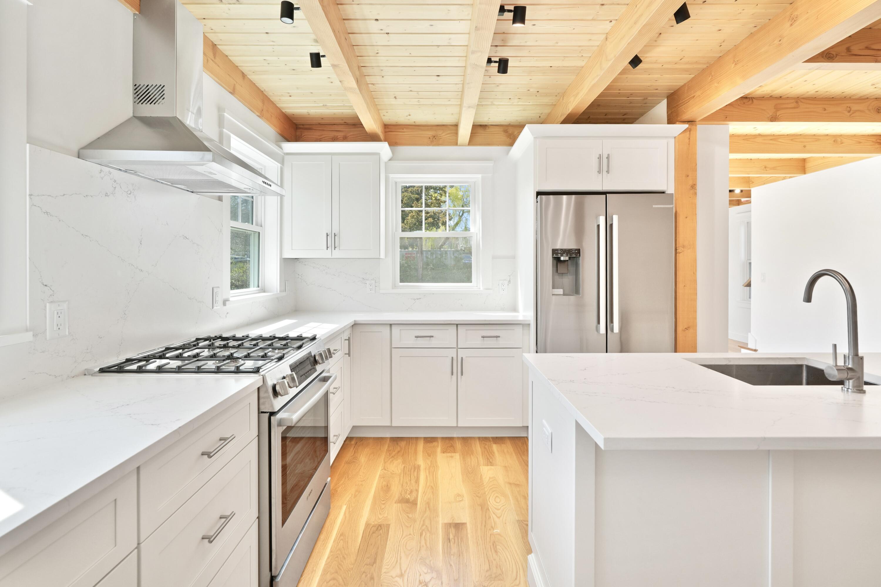 33 Vineyard Avenue Oak Bluffs MA 02557