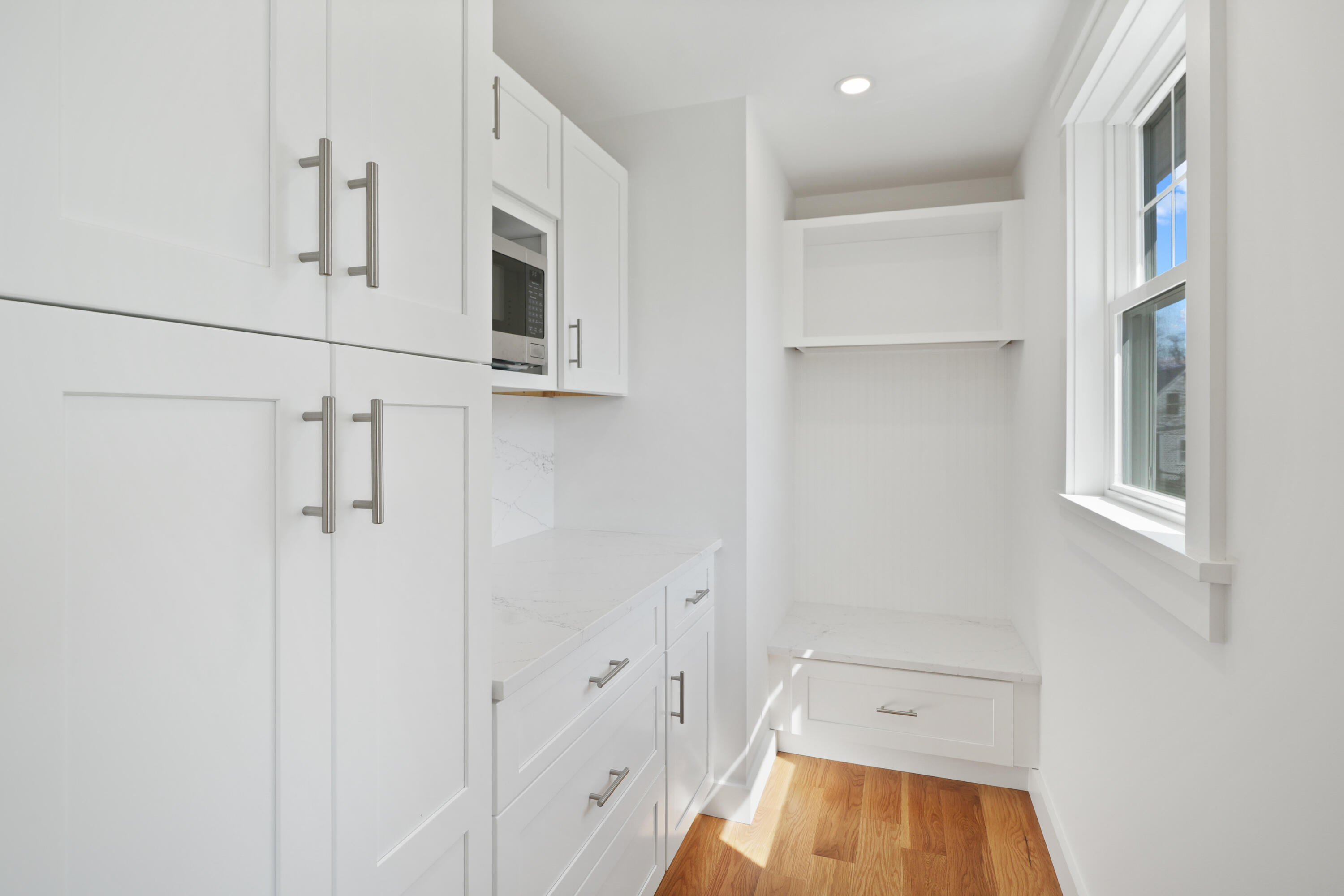 33 Vineyard Avenue Oak Bluffs MA 02557