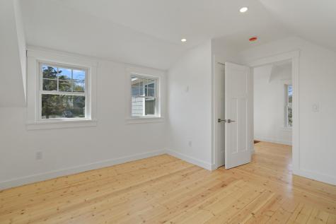 33 Vineyard Avenue Oak Bluffs MA 02557