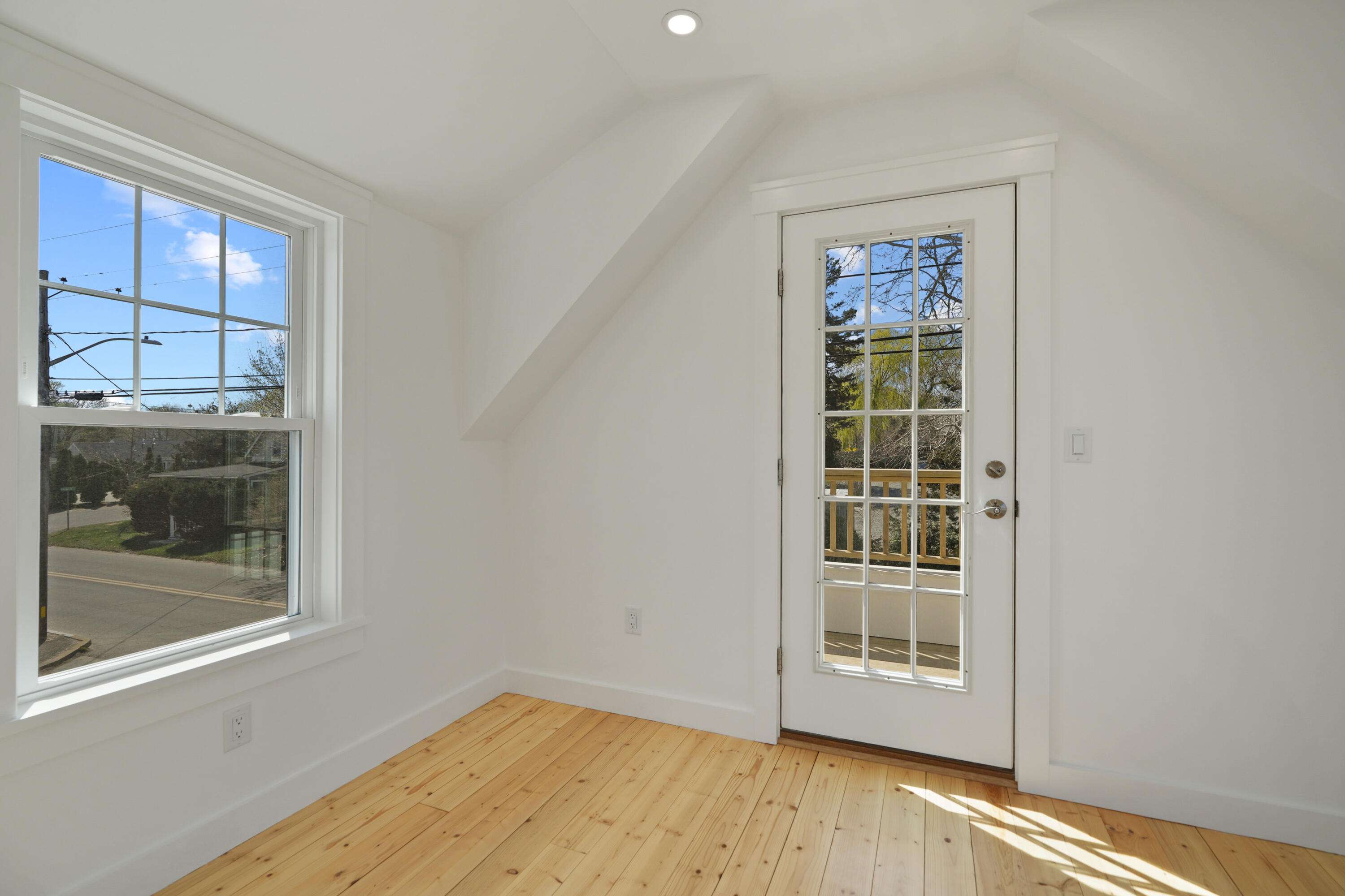 33 Vineyard Avenue Oak Bluffs MA 02557