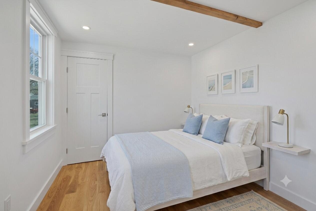 33 Vineyard Avenue Oak Bluffs MA 02557