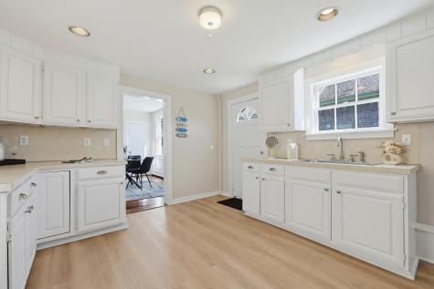 32 Church Street Sandwich MA 02563