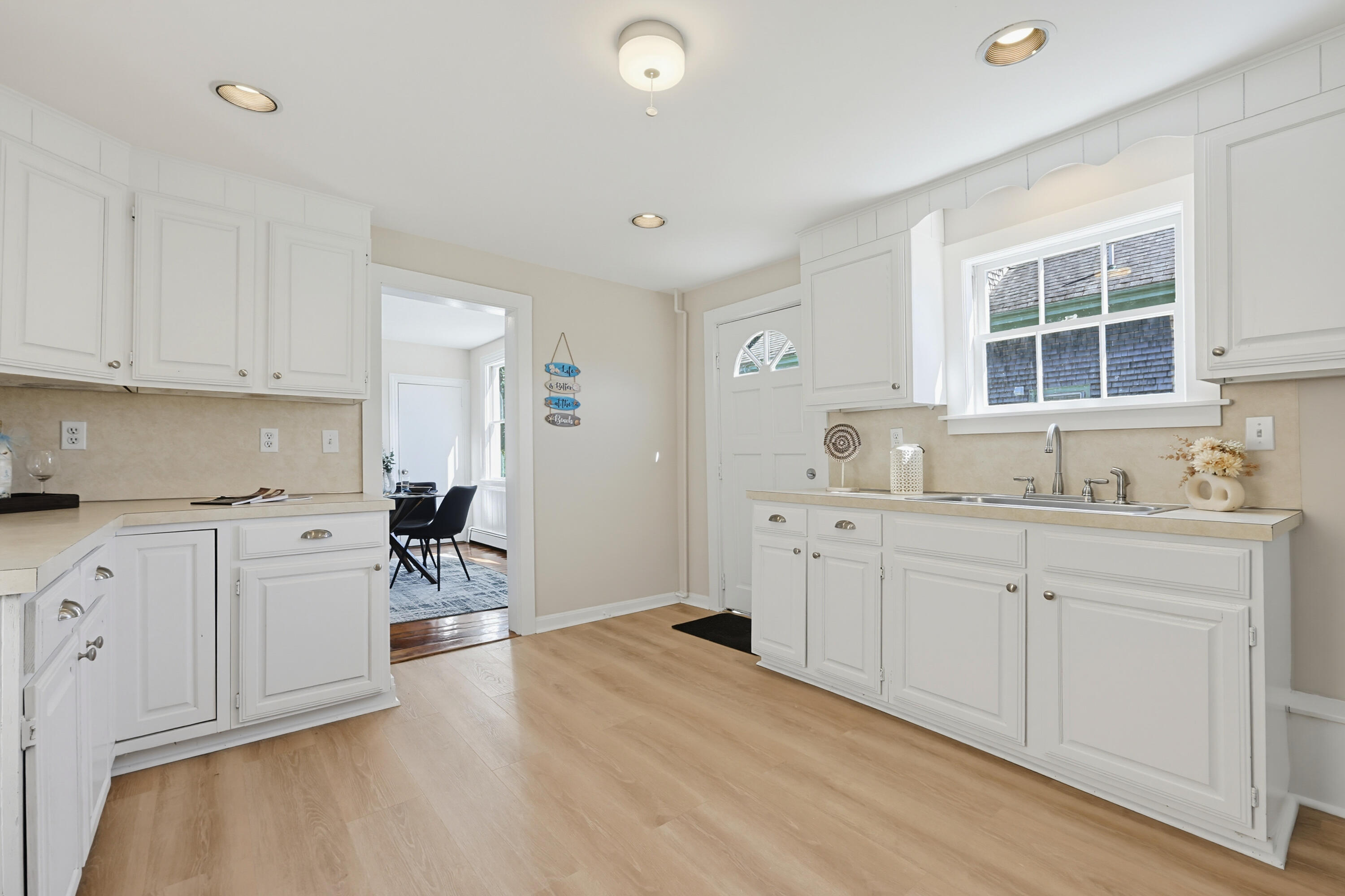 32 Church Street Sandwich MA 02563