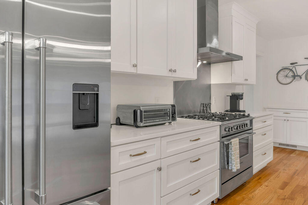 28 Grovedale Road Oak Bluffs MA 02557