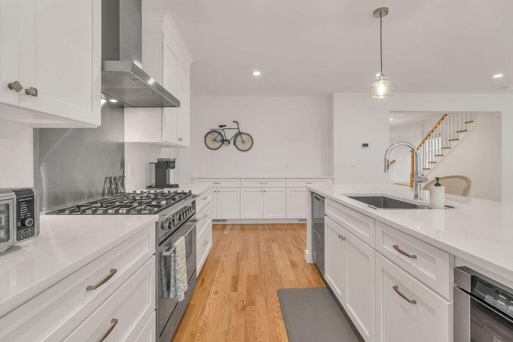 28 Grovedale Road Oak Bluffs MA 02557