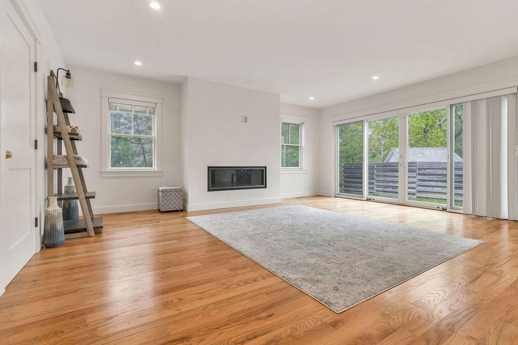 28 Grovedale Road Oak Bluffs MA 02557