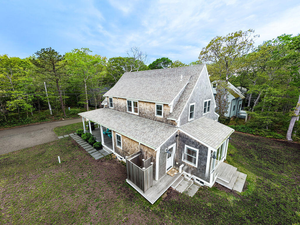 28 Grovedale Road Oak Bluffs MA 02557