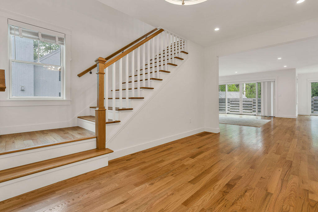 28 Grovedale Road Oak Bluffs MA 02557