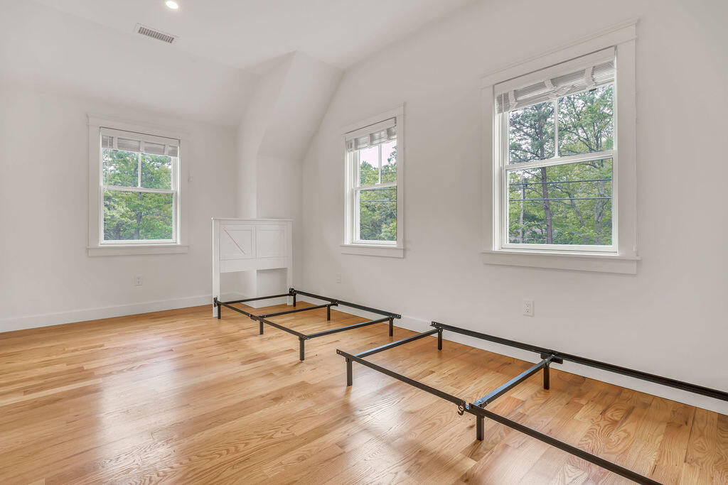 28 Grovedale Road Oak Bluffs MA 02557