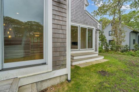28 Grovedale Road Oak Bluffs MA 02557