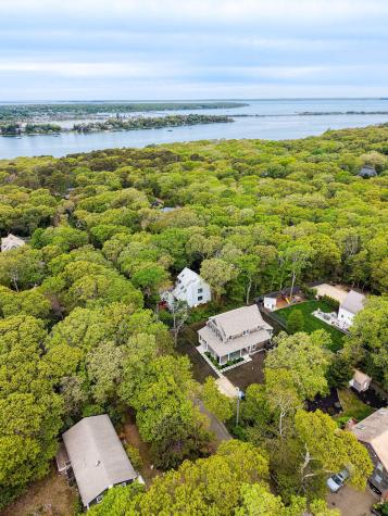 28 Grovedale Road Oak Bluffs MA 02557