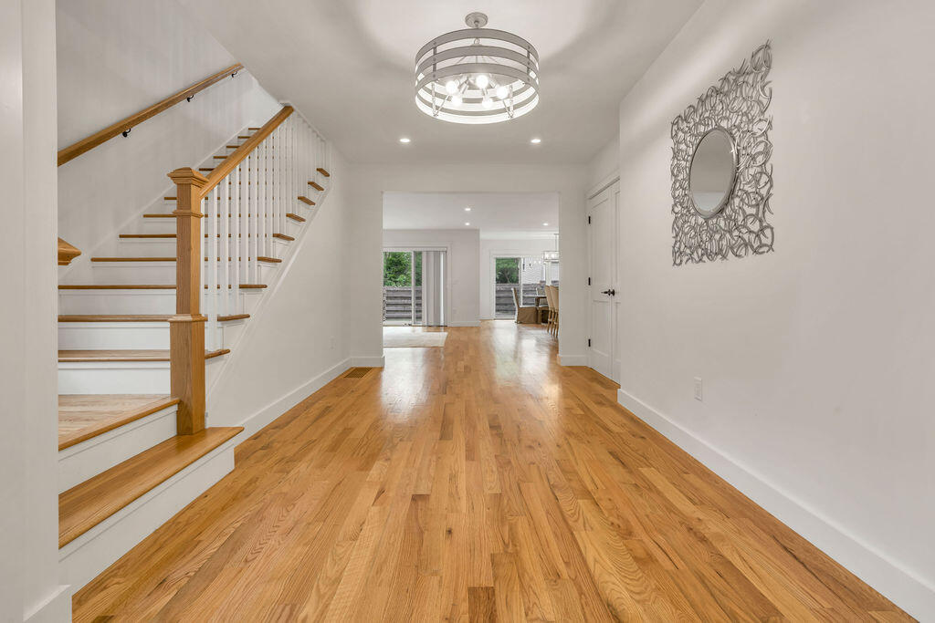 28 Grovedale Road Oak Bluffs MA 02557