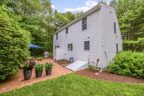 20 Shannon Way Barnstable MA 02632
