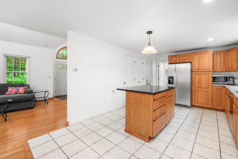 20 Shannon Way Barnstable MA 02632