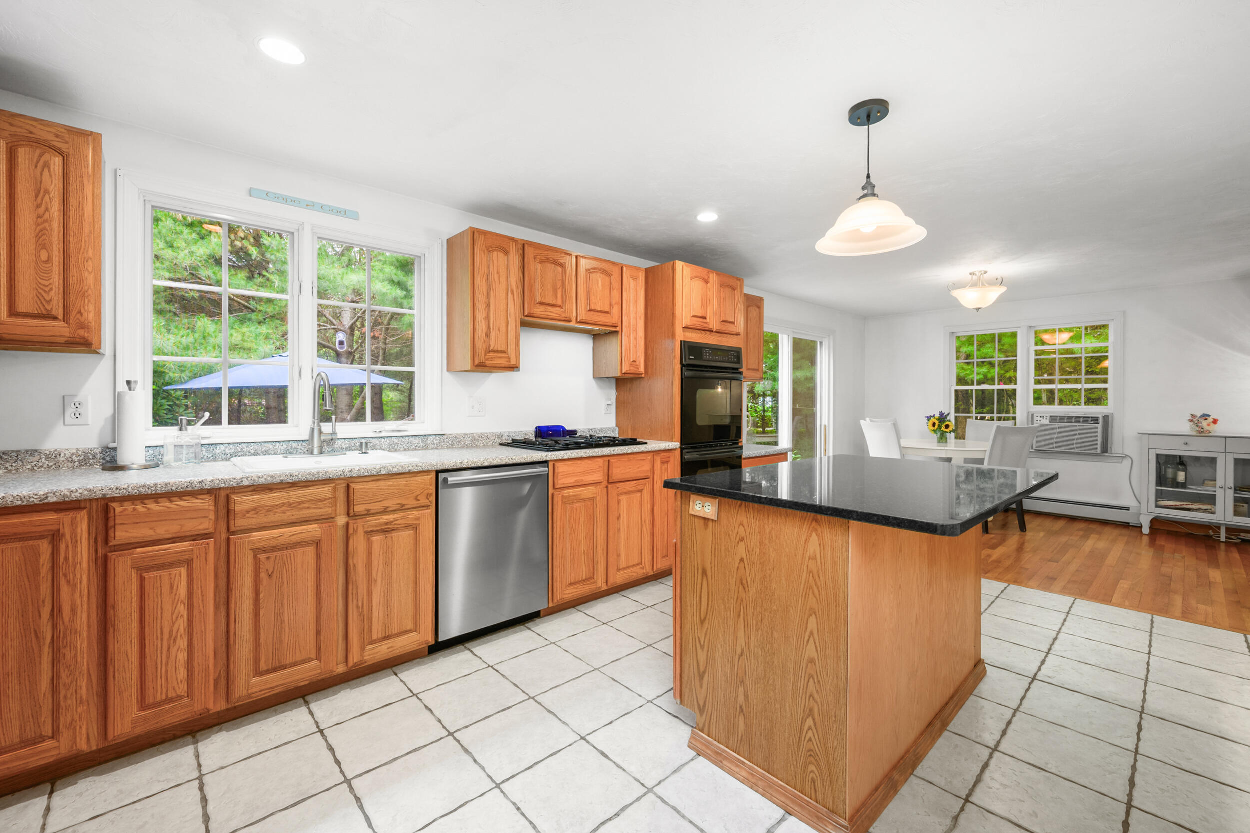 20 Shannon Way Centerville MA 02632