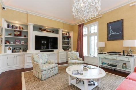 4 Vale Lane Mashpee MA 02649