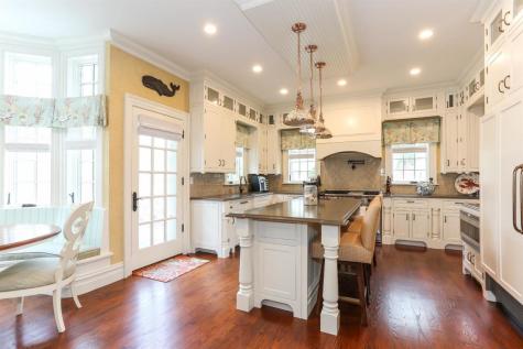 4 Vale Lane Mashpee MA 02649