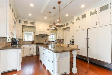 4 Vale Lane Mashpee MA 02649