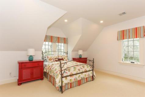 4 Vale Lane Mashpee MA 02649