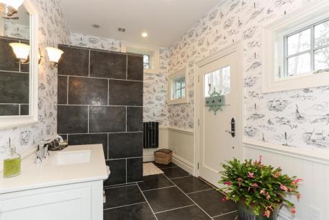 4 Vale Lane Mashpee MA 02649