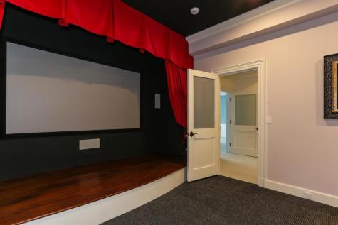4 Vale Lane Mashpee MA 02649