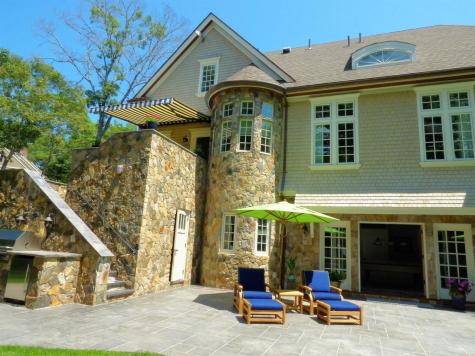 4 Vale Lane Mashpee MA 02649