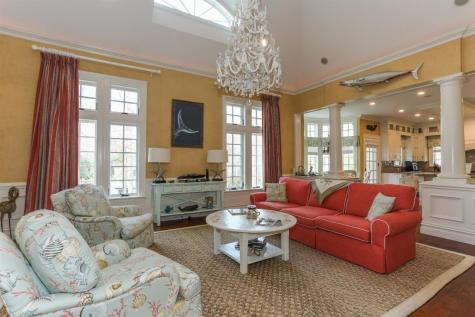 4 Vale Lane Mashpee MA 02649