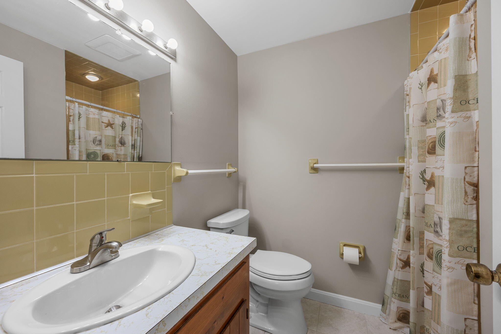 11 Little Marsh Lane MA 02645