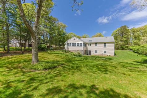 11 Little Marsh Lane MA 02645