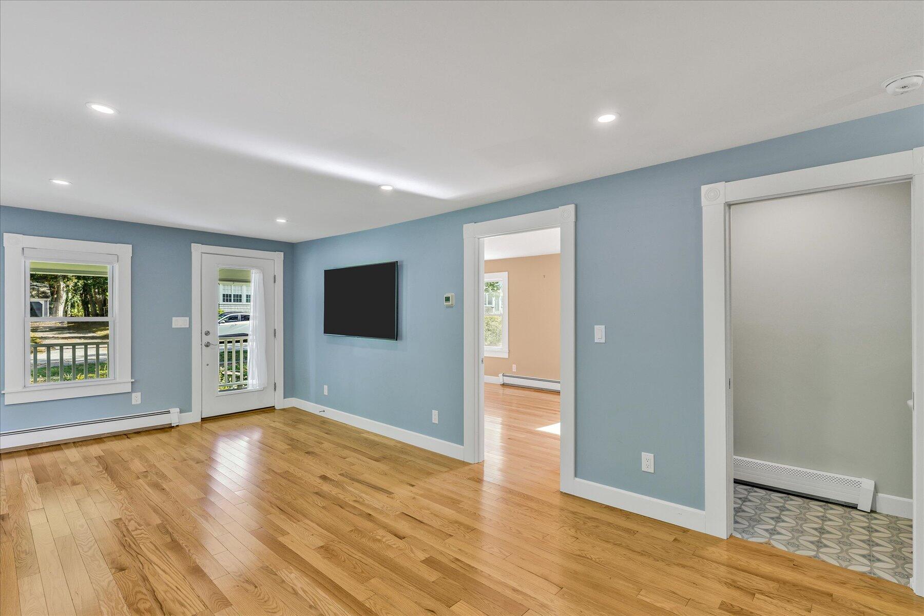 33 Oakwood Avenue Falmouth MA 02540