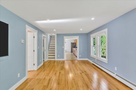 33 Oakwood Avenue Falmouth MA 02540