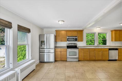 33 Oakwood Avenue Falmouth MA 02540