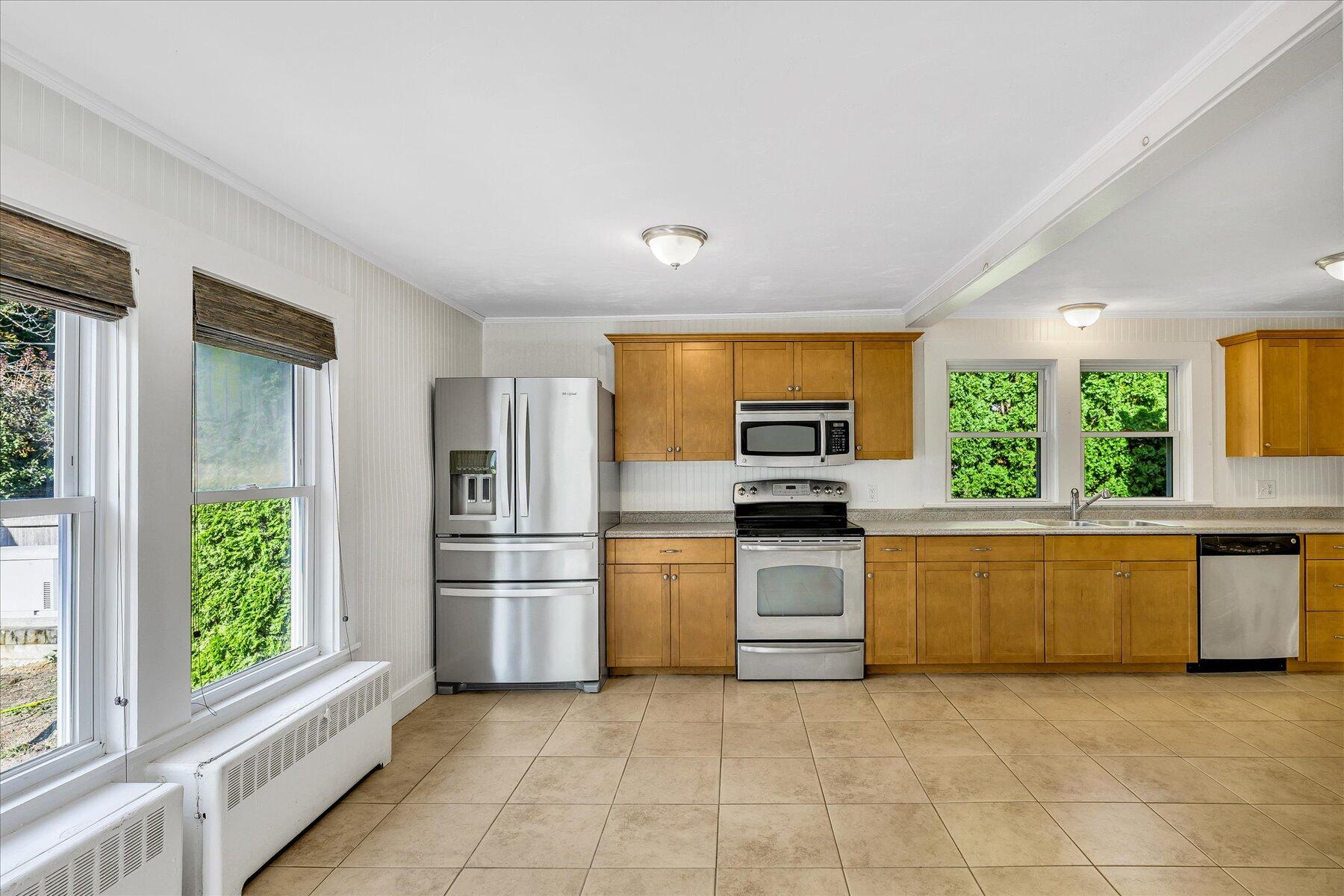 33 Oakwood Avenue Falmouth MA 02540