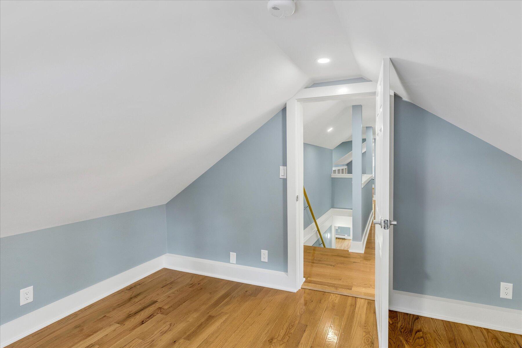 33 Oakwood Avenue Falmouth MA 02540