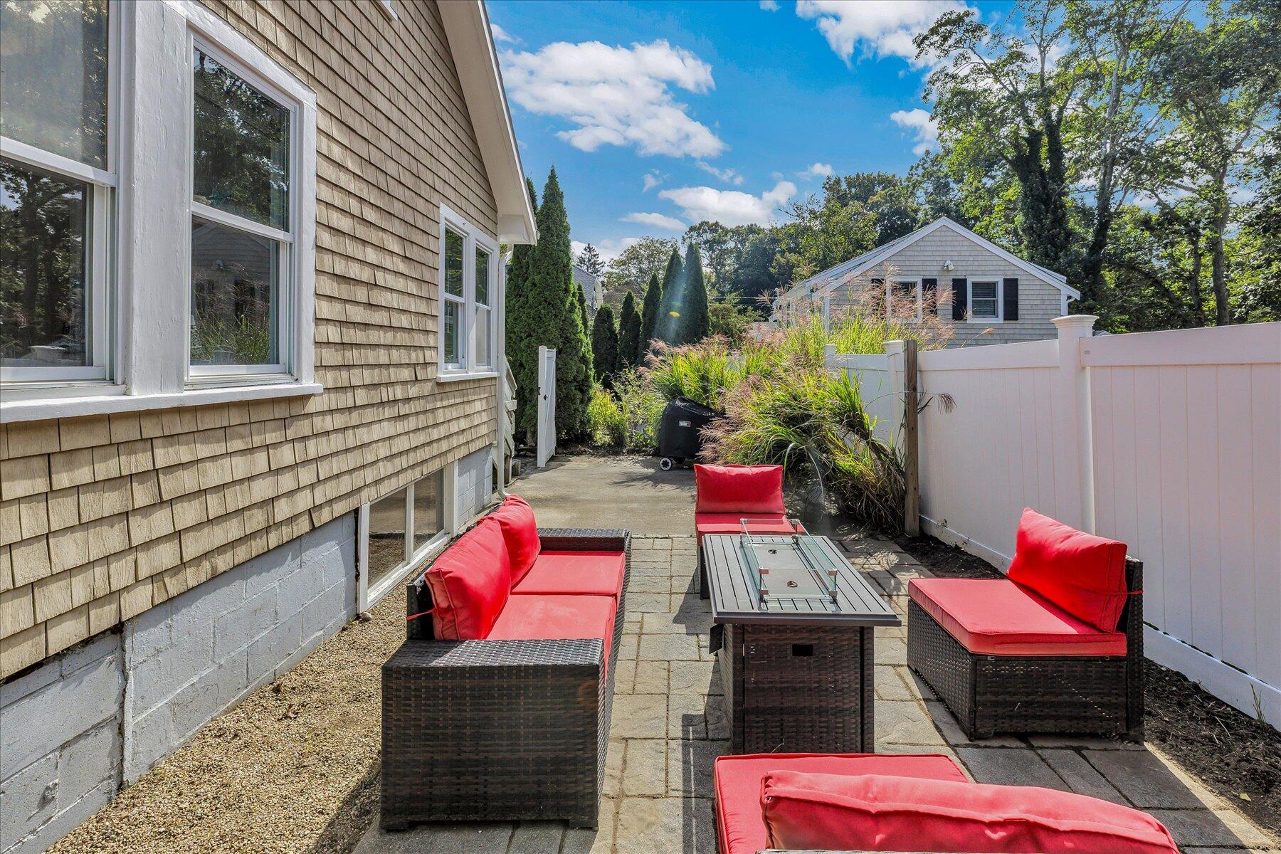 33 Oakwood Avenue Falmouth MA 02540