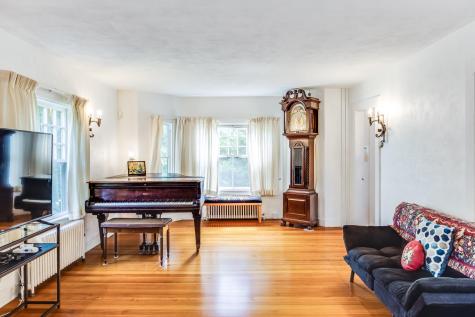 275 W Falmouth Highway Falmouth MA 02540