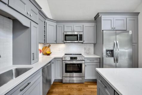 48 Tri-town Circle Mashpee MA 02649