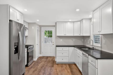 41 Old School House Road West Hyannisport MA 02672