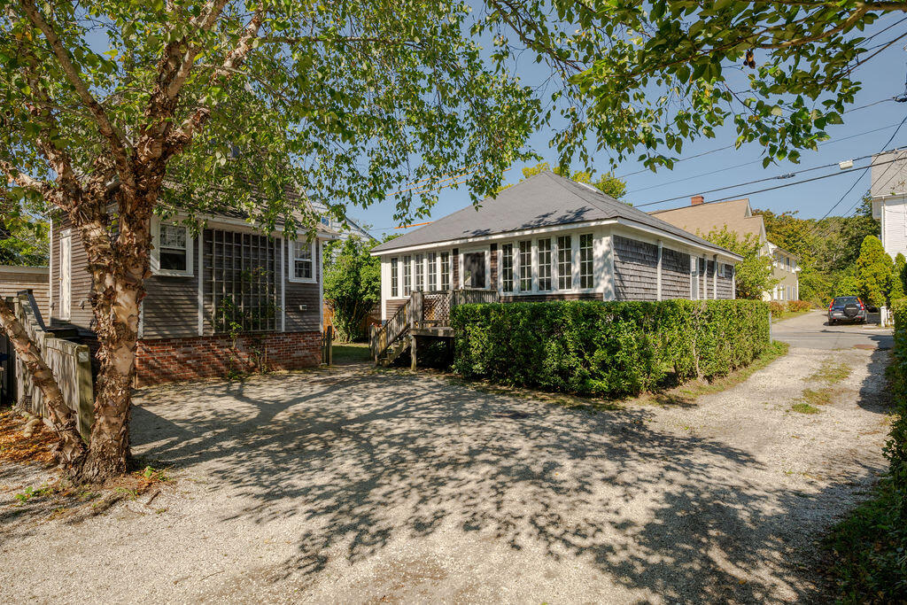 6 Daggett Lane Provincetown MA 02657